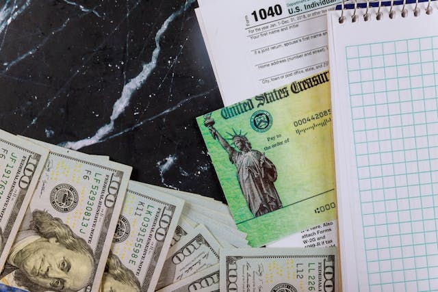 No, the IRS Isn’t Planning to Issue an $8,700 Stimulus Check. Here’s What You Need to Know