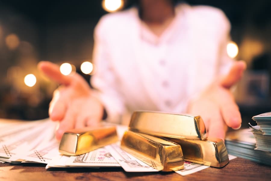 Gold Prices Soar to New Highs: Implications for the US & Global Markets