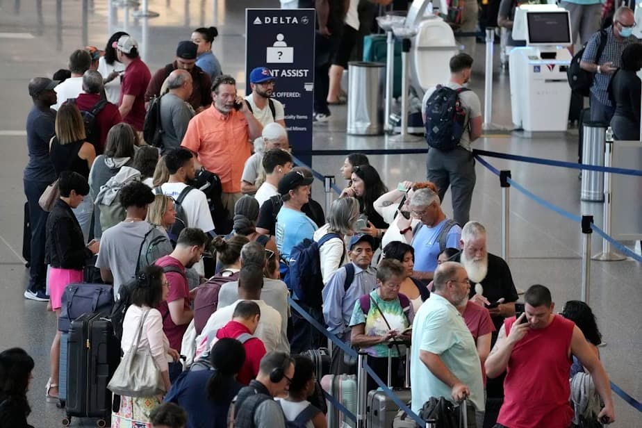 Delta Bars Minors Flying Alone, DOT Probes Flight Delays