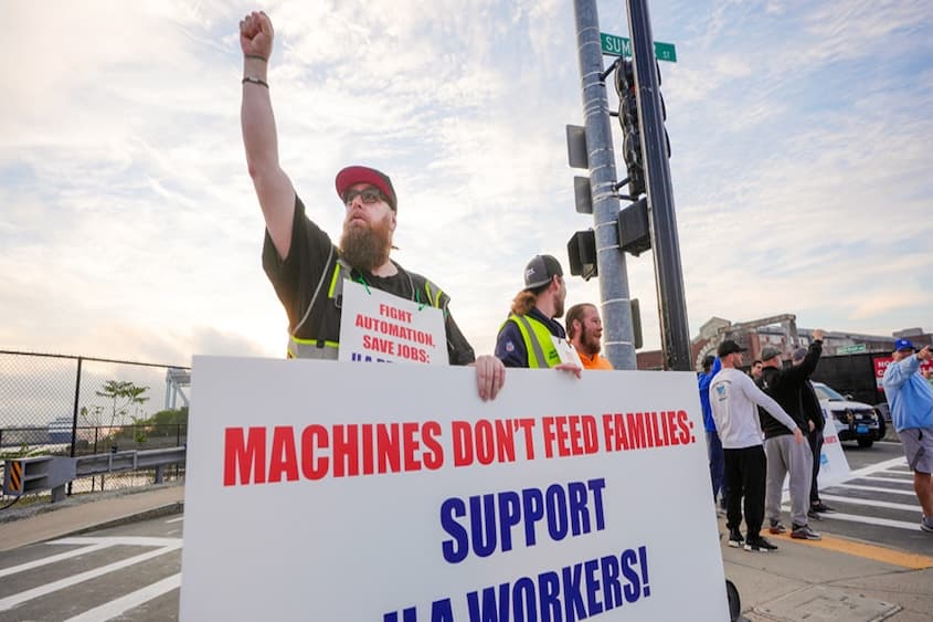 Dockworkers Unite with Unions to Combat Automation Impact