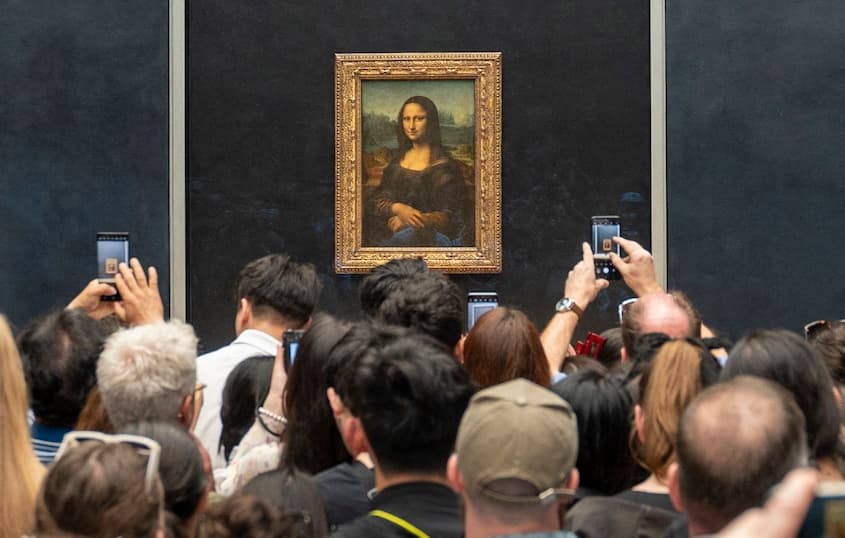 Mona Lisa Relocation: Louvre's €800M Renovation Unveiled