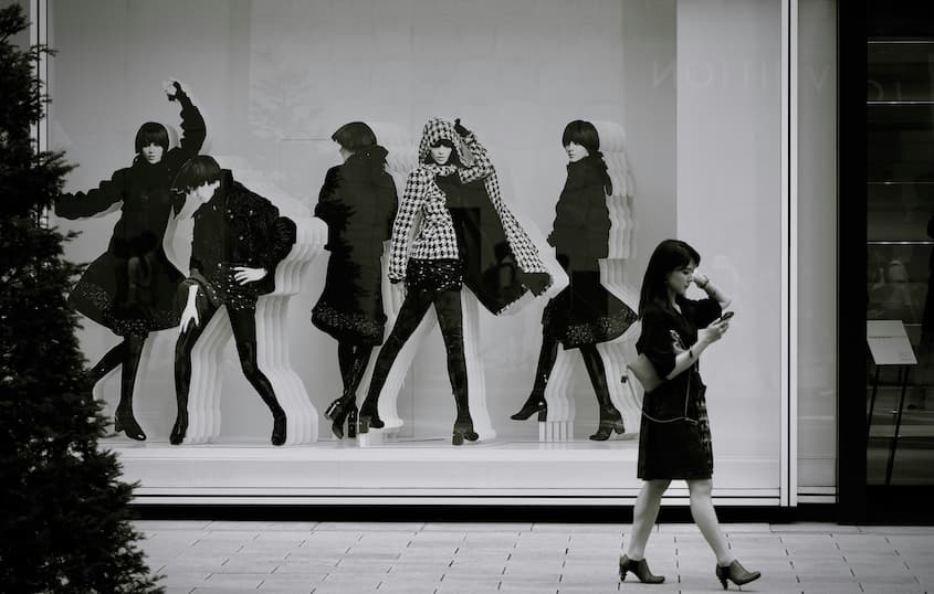 Can Fashion Forecast Economic Recession? History Says Maybe