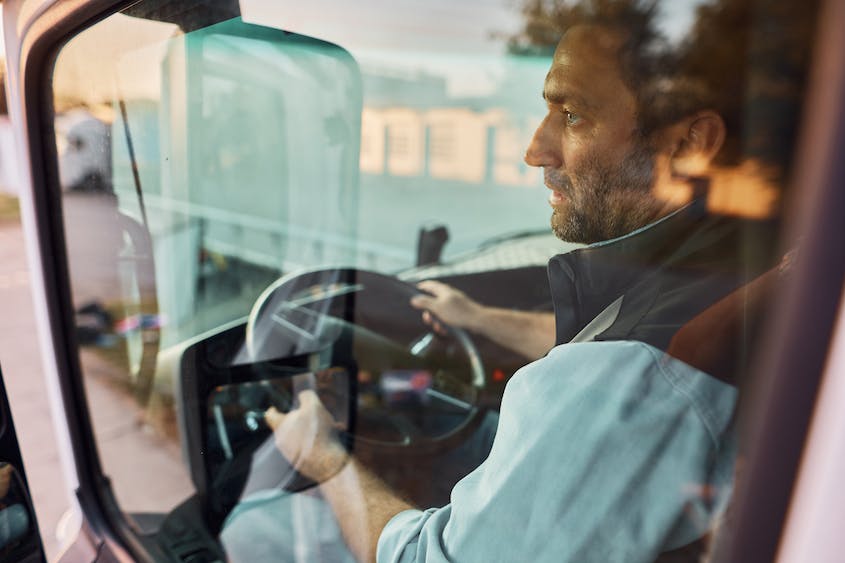 How to Improve Your Driver's Safety by Implementing Telematics Software